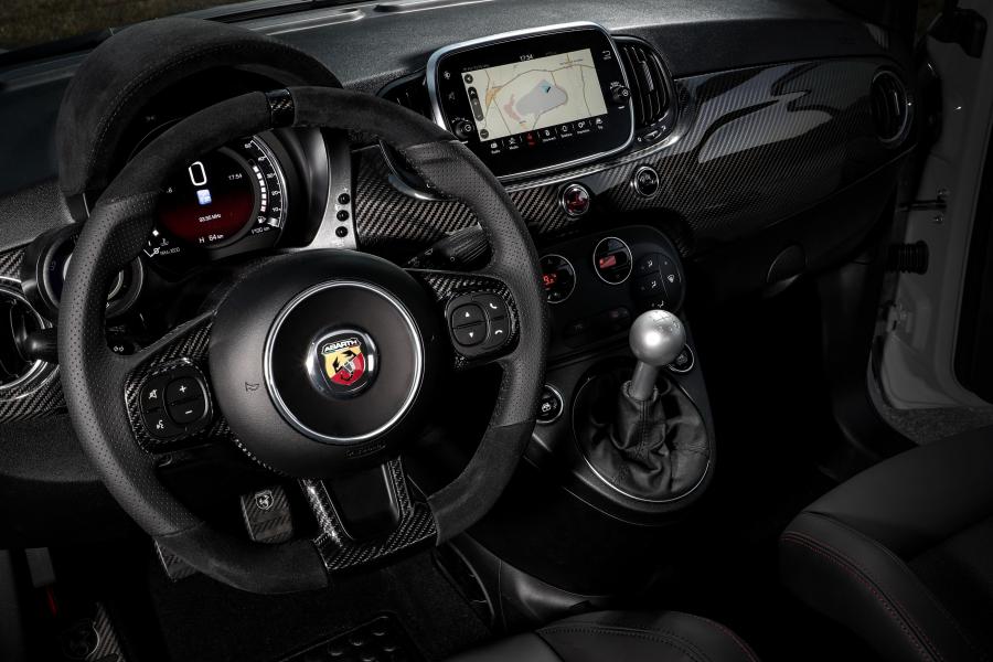 Торпедо Abarth 595 esseesse (312) 2019 года  (WW) (фото 29 из 44)